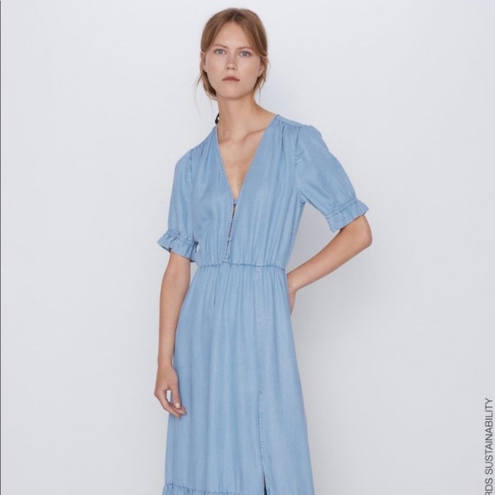 Zara chambray ruffle midi dress w/ slit size XS